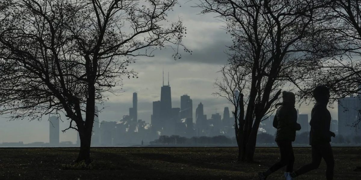 Chicago Weather Turns Foggy and Mild Before Rain, Weekend Snow Threat Looms