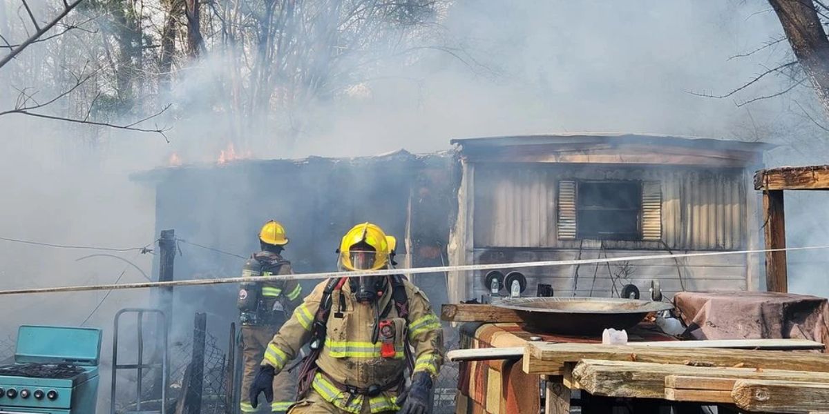 Structure Fire in New Bern’s Bluewater Rise Subdivision Destroys Home, One Minor Injury Reported